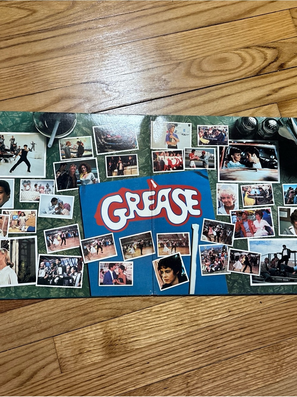 Grease Soundtrack 2LP John Travolta Olivia Newton John records are FAIR! - Picture 8 of 9